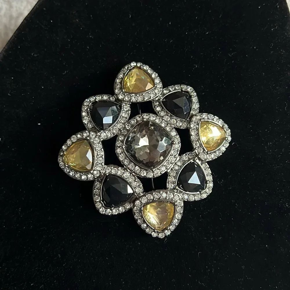 Premier Designs “Royal Dreams” Pendant/ Brooch